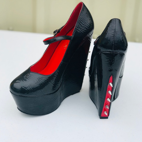 Heels 👠 - Picture 2 of 3